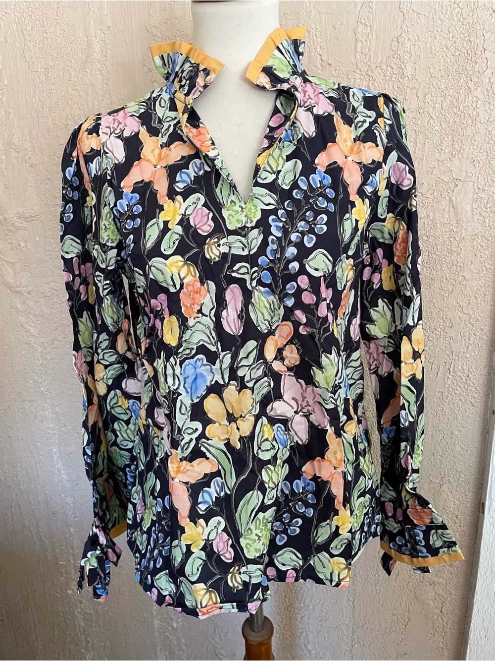 JODIFL Black Floral Ruffle-Neck Long Sleeve Blouse